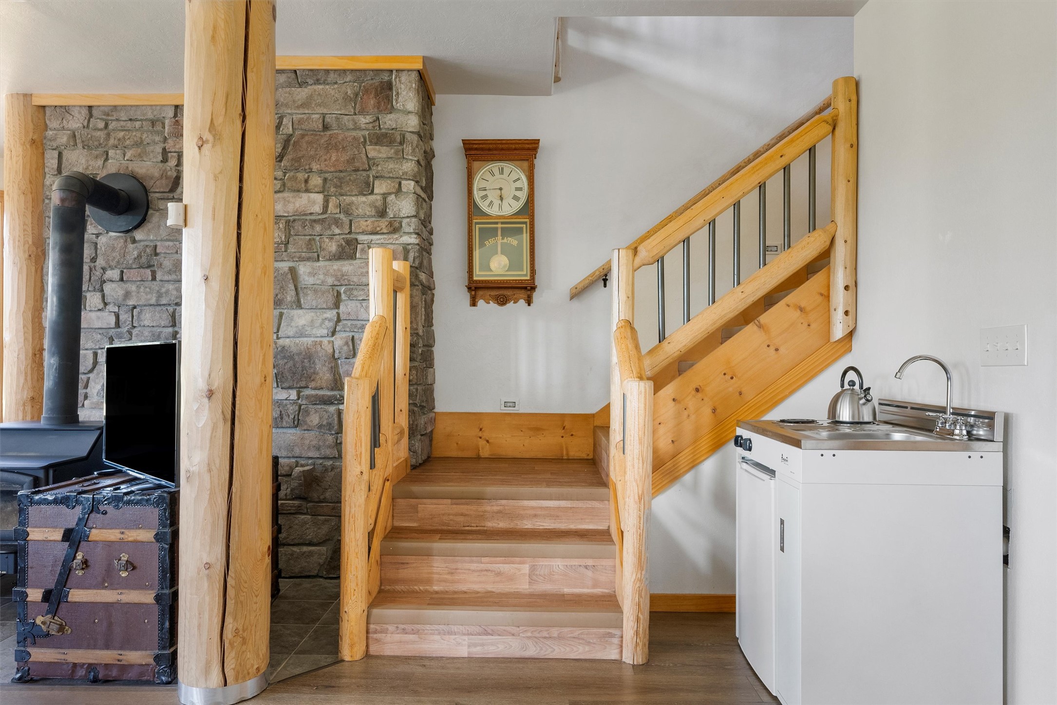 956 Falling Star Road