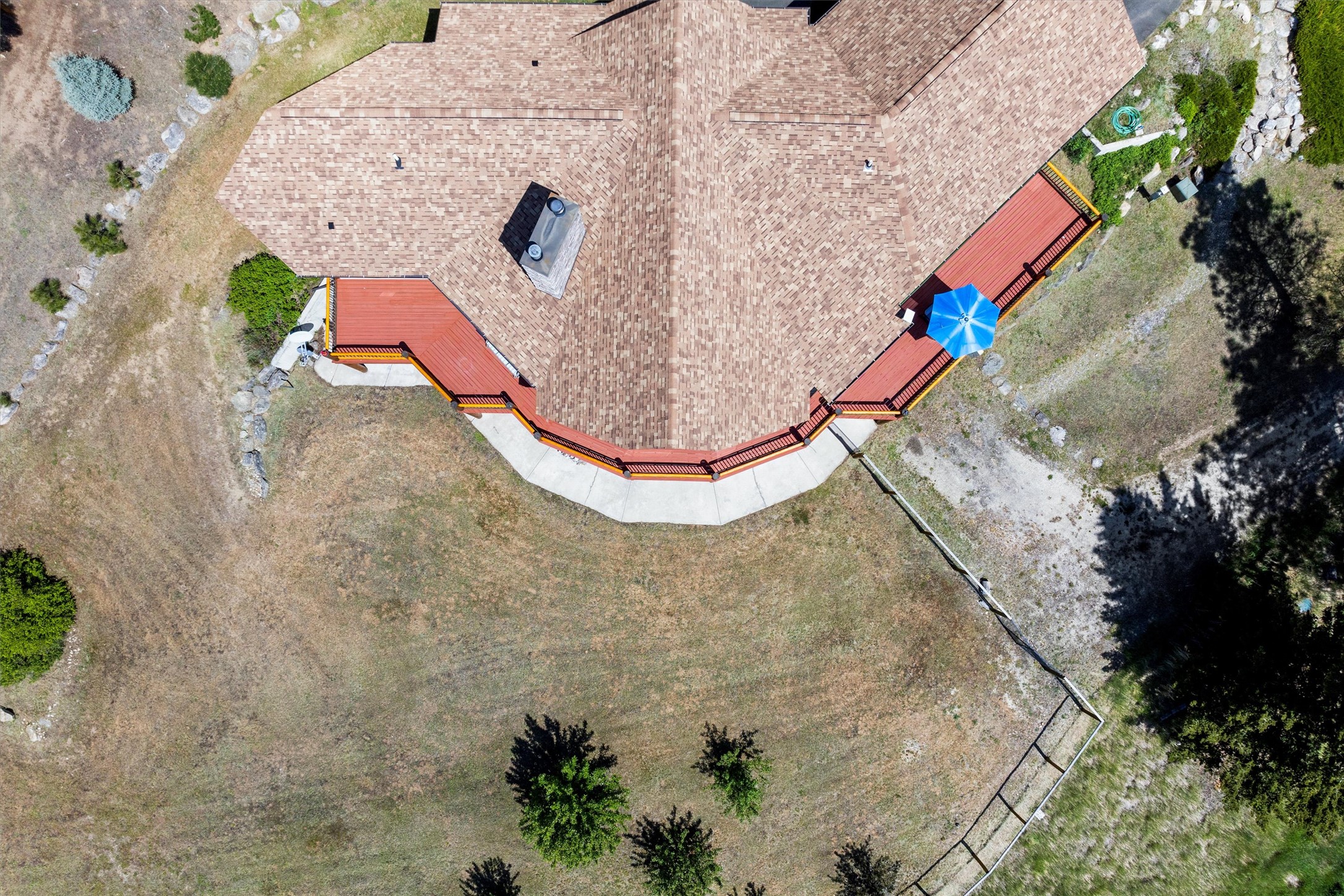 956 and 952 Falling Star Road