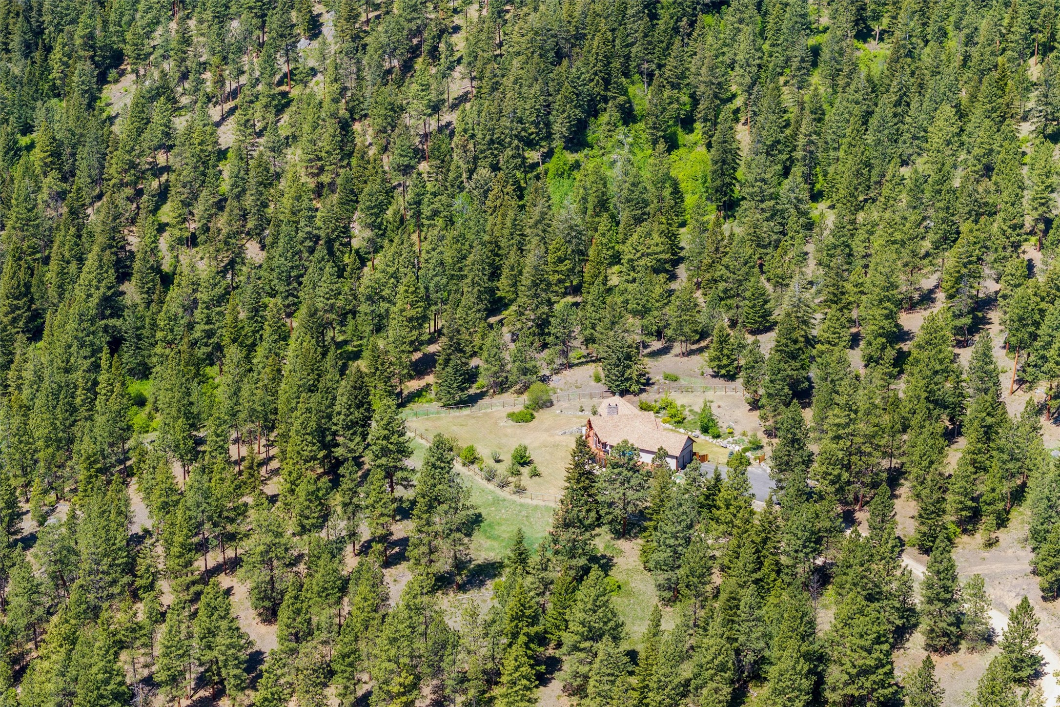 956 and 952 Falling Star Road