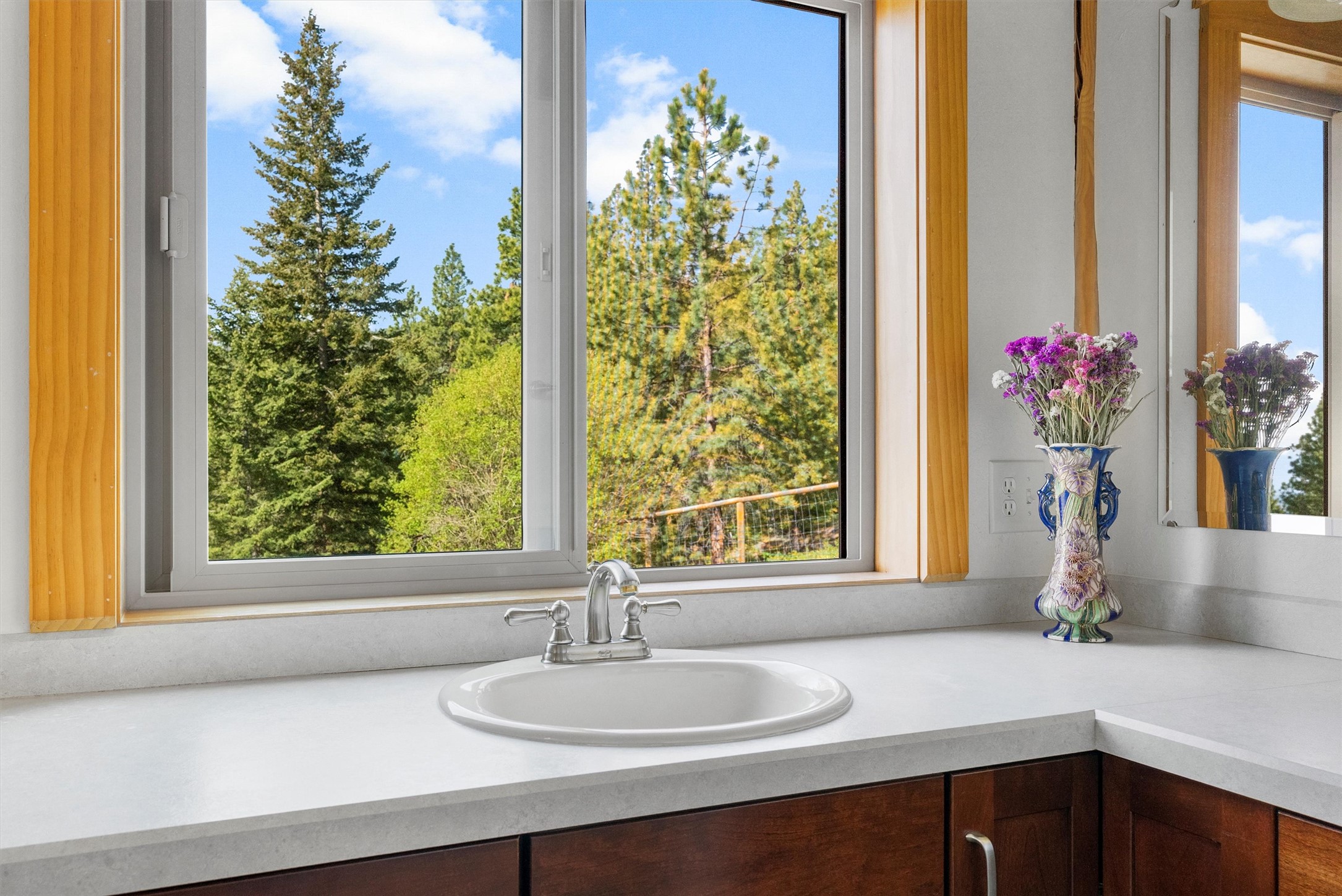 956 and 952 Falling Star Road