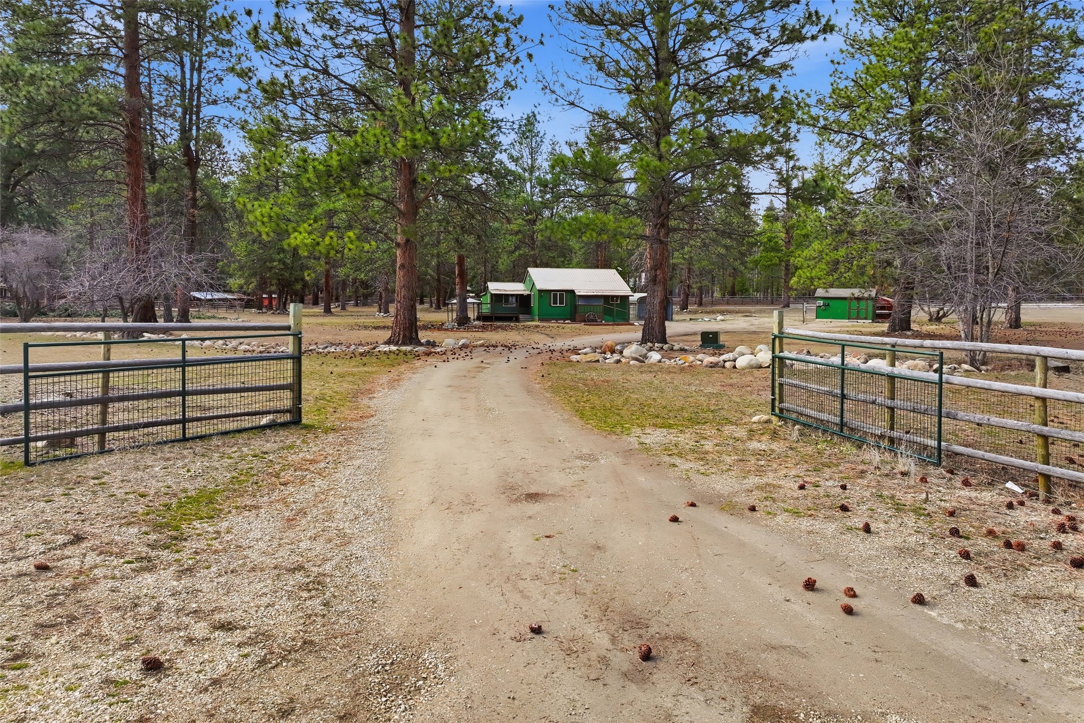 314 and 308 Kootenai Creek Road