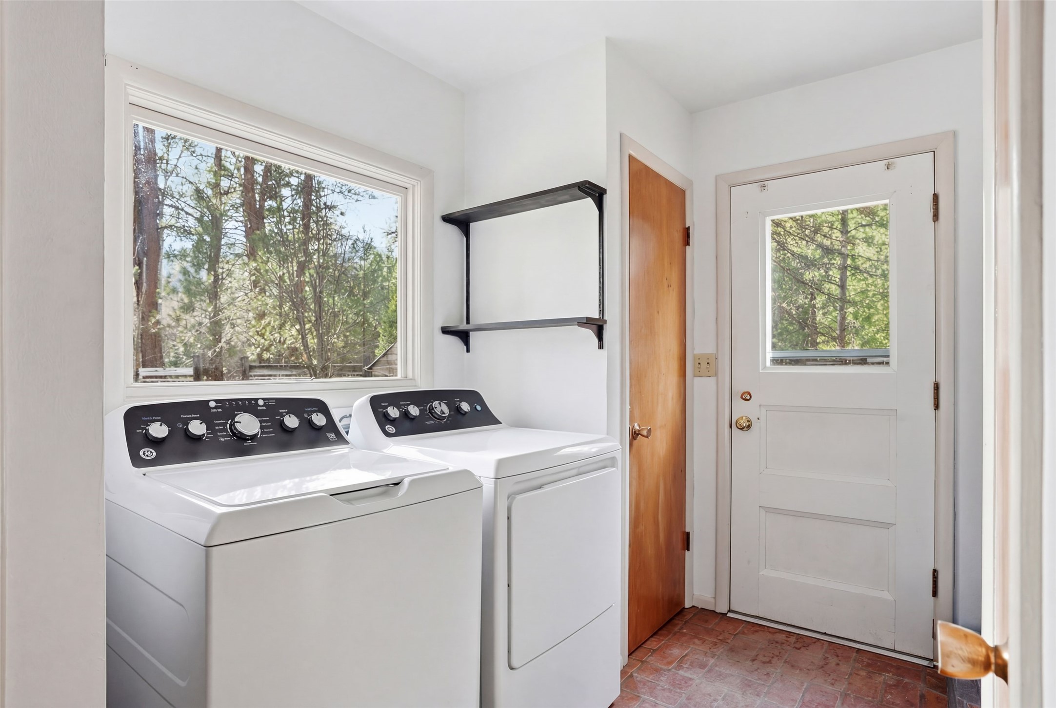 314 and 308 Kootenai Creek Road