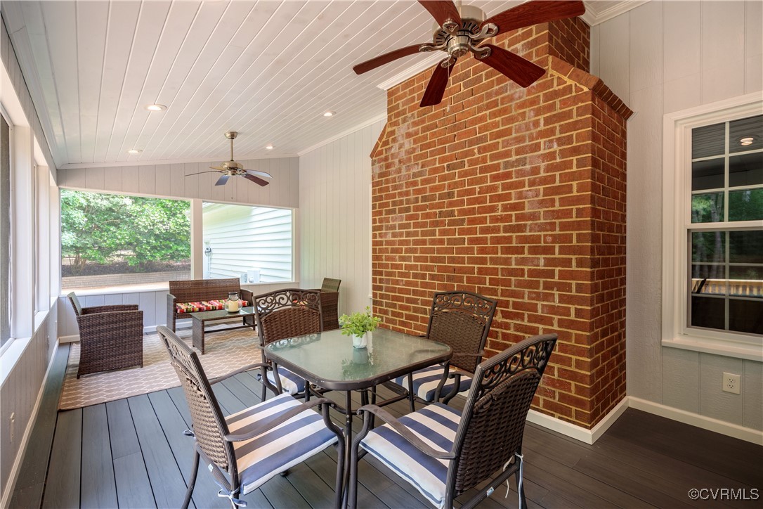 10910 Lesser Scaup Lndg