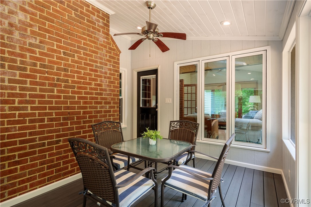 10910 Lesser Scaup Lndg