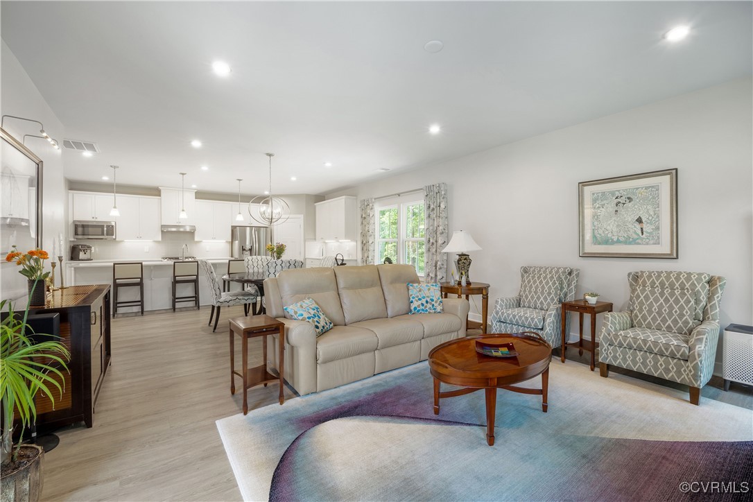 10753 Chase Grove Ln