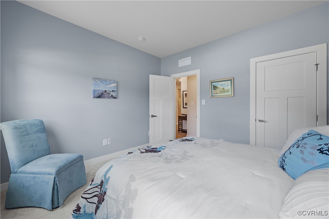 10753 Chase Grove Ln