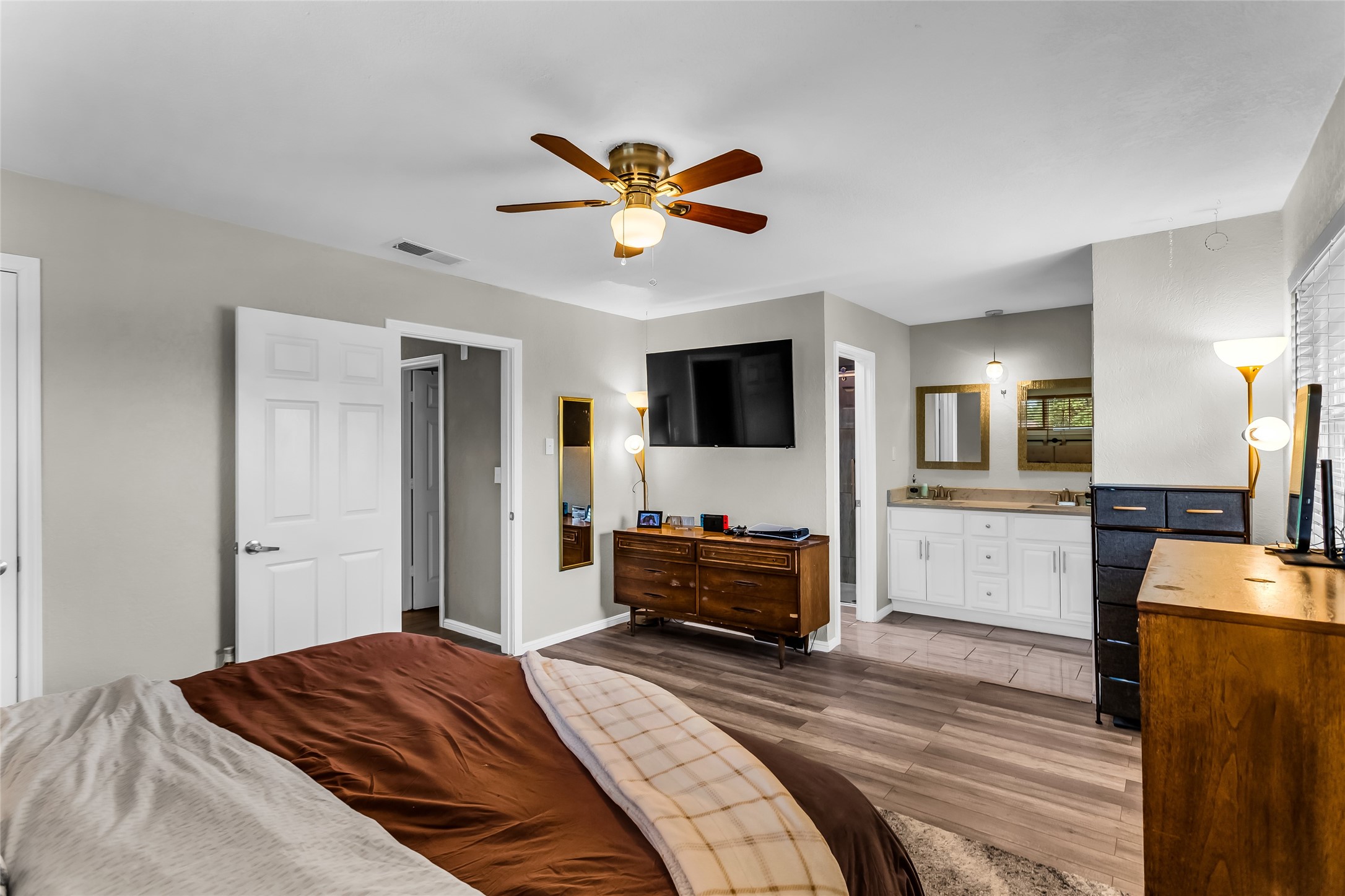 8910 Deerwood Drive