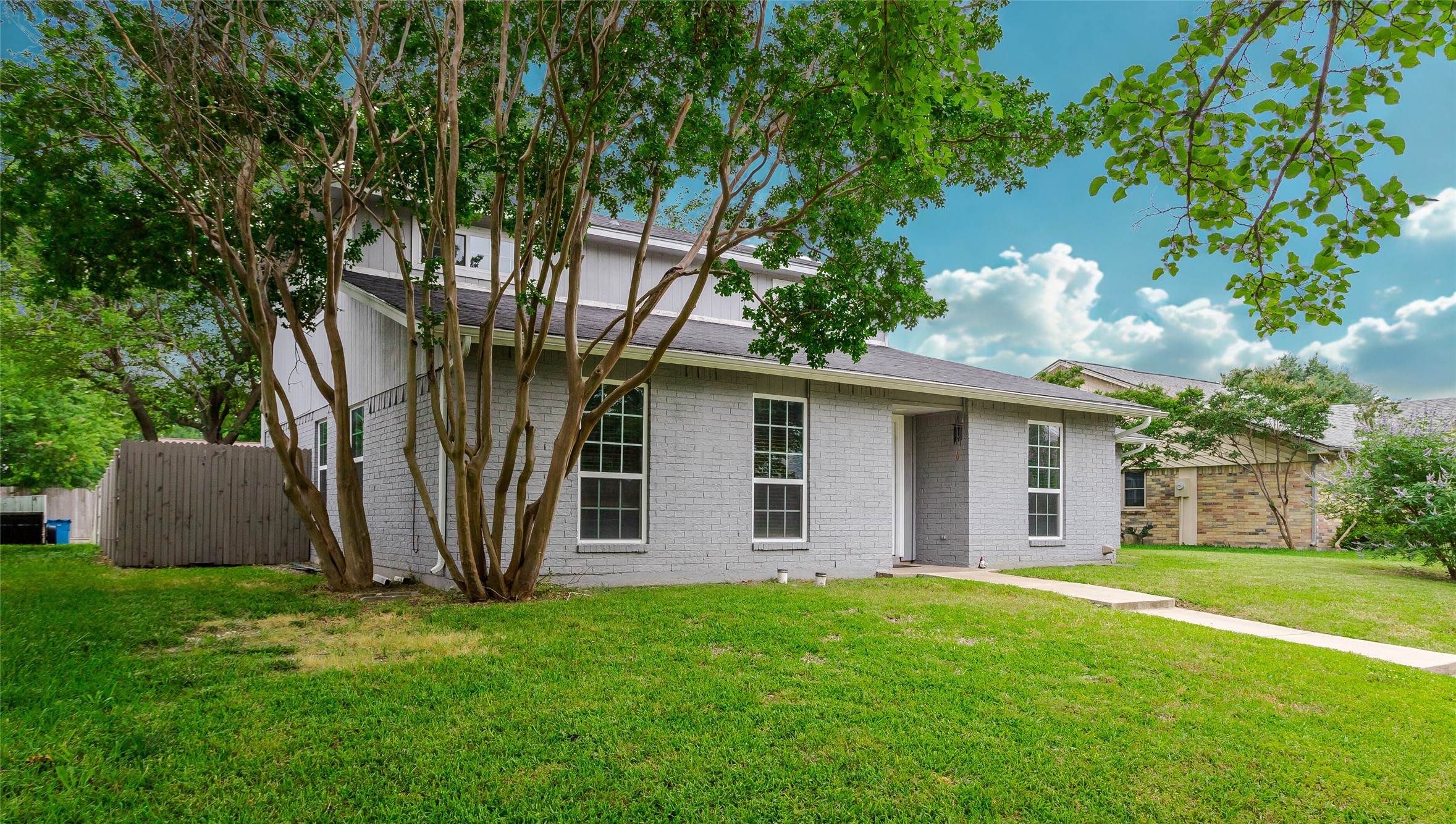 8910 Deerwood Drive