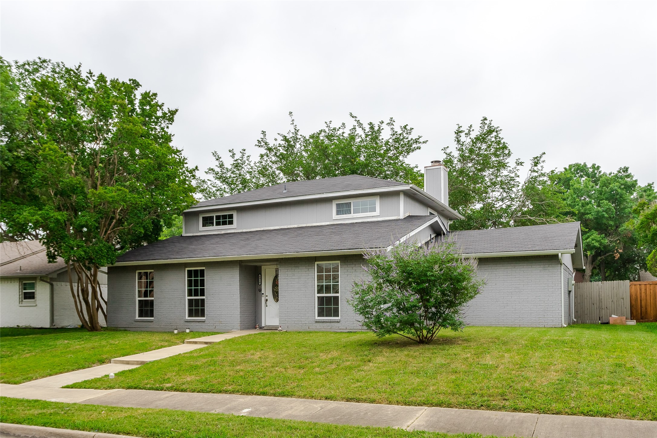 8910 Deerwood Drive