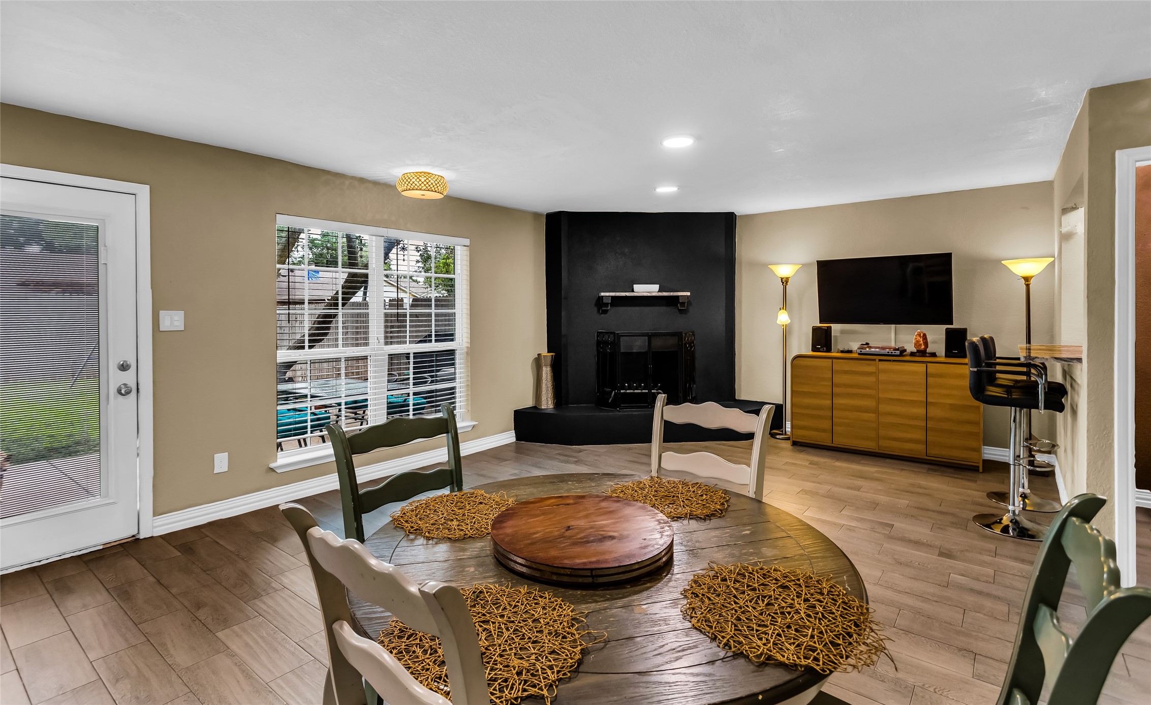 8910 Deerwood Drive