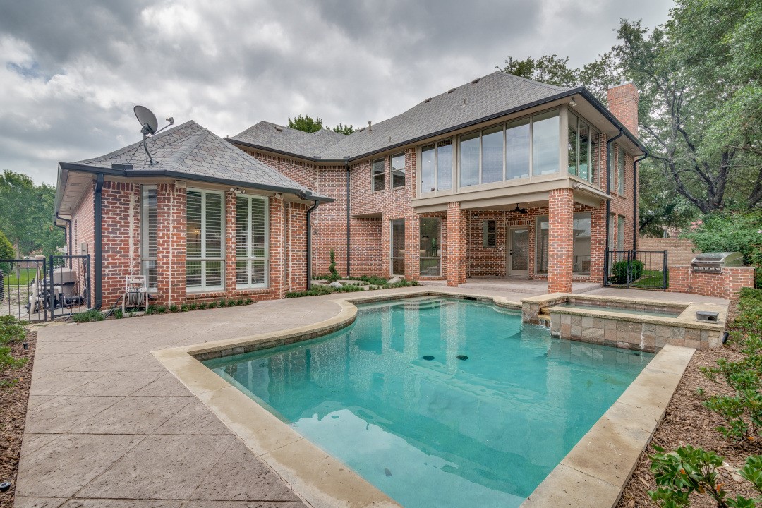 5401 Sawgrass Court