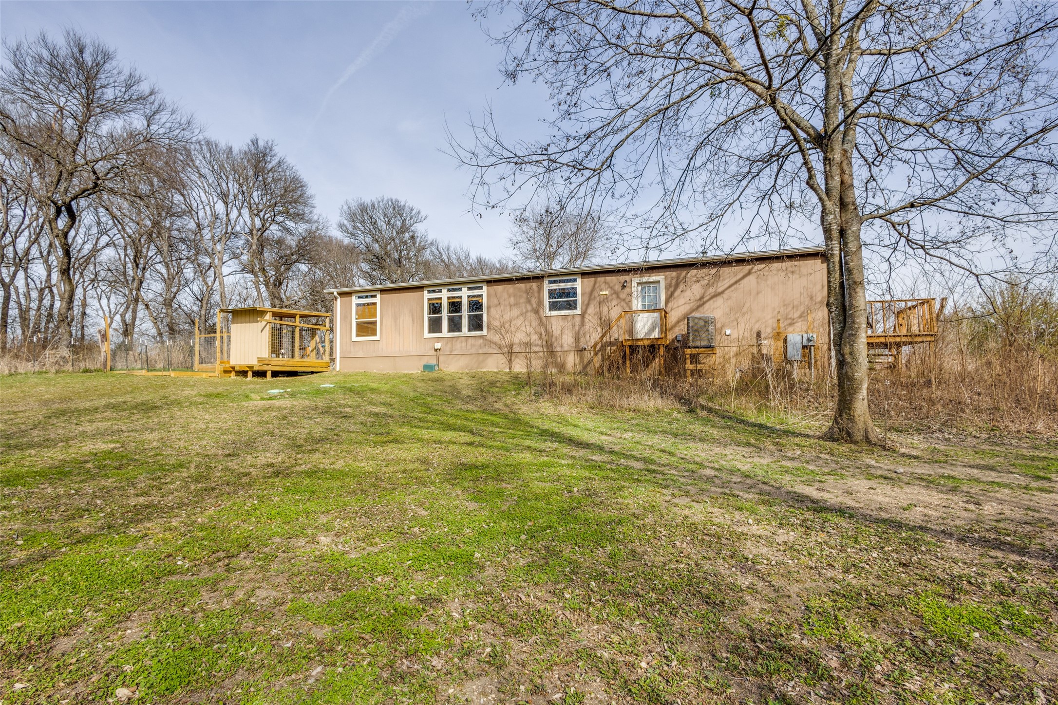 1425 Cowan Road
