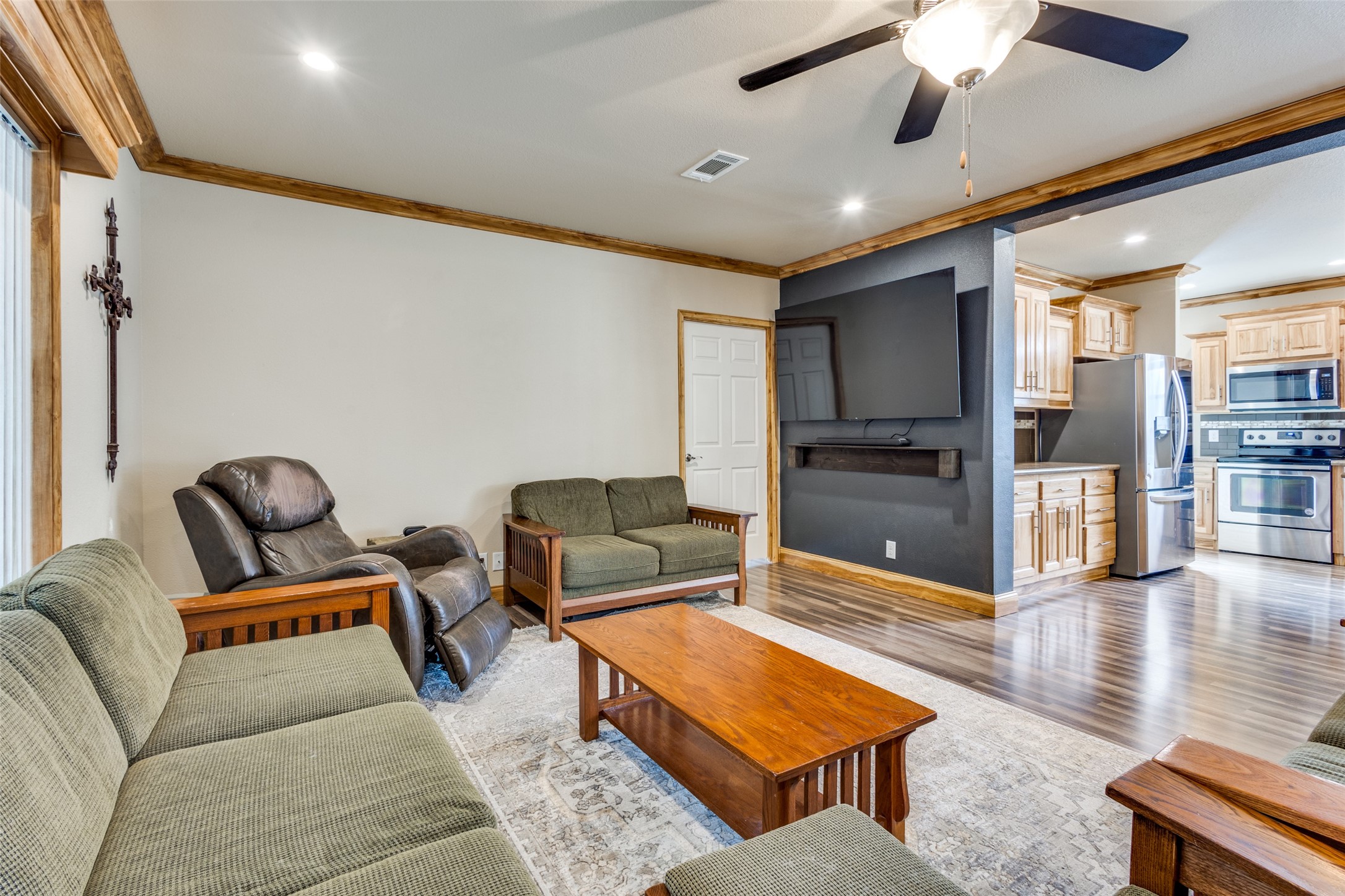 1425 Cowan Road