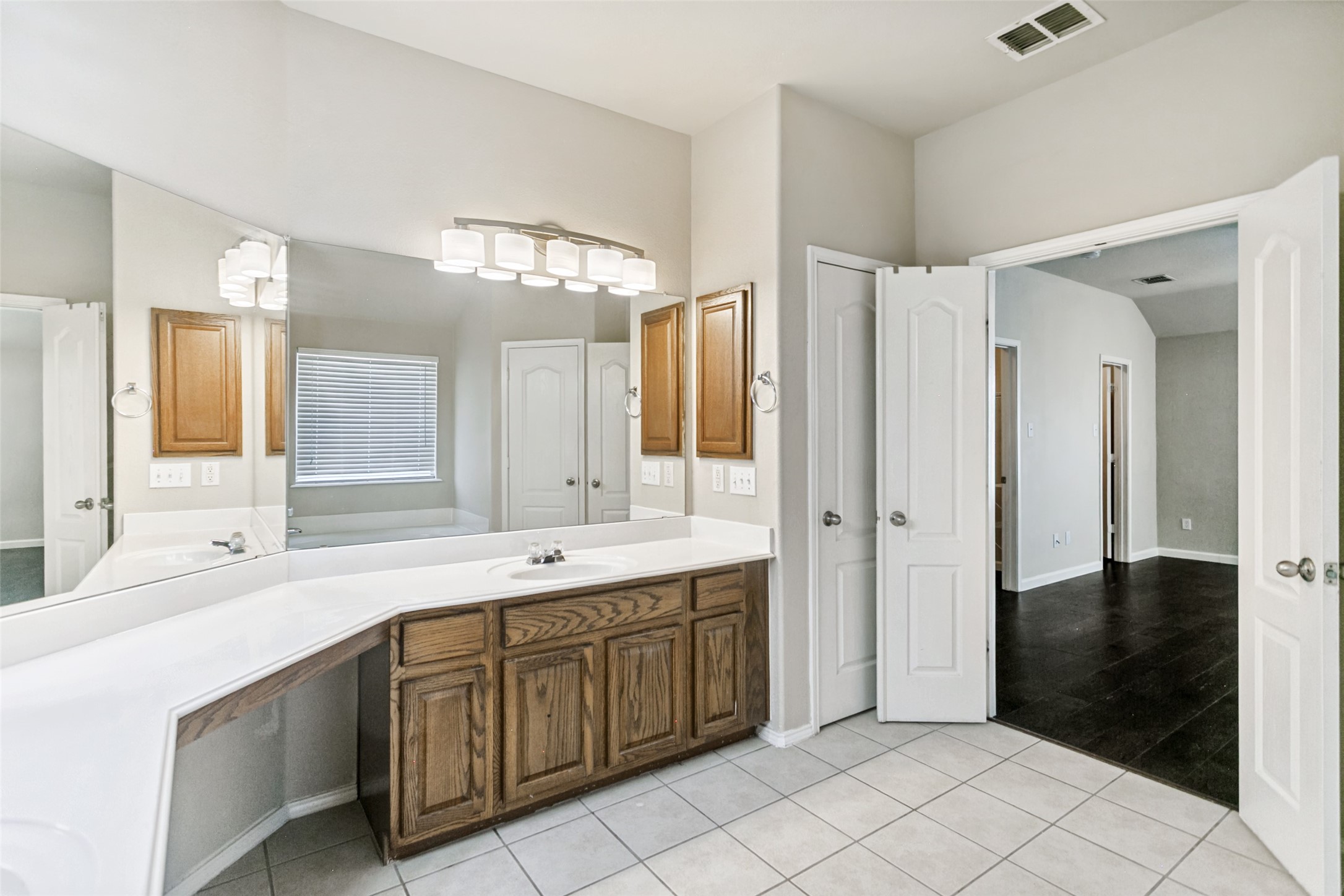1302 Grapevine Drive