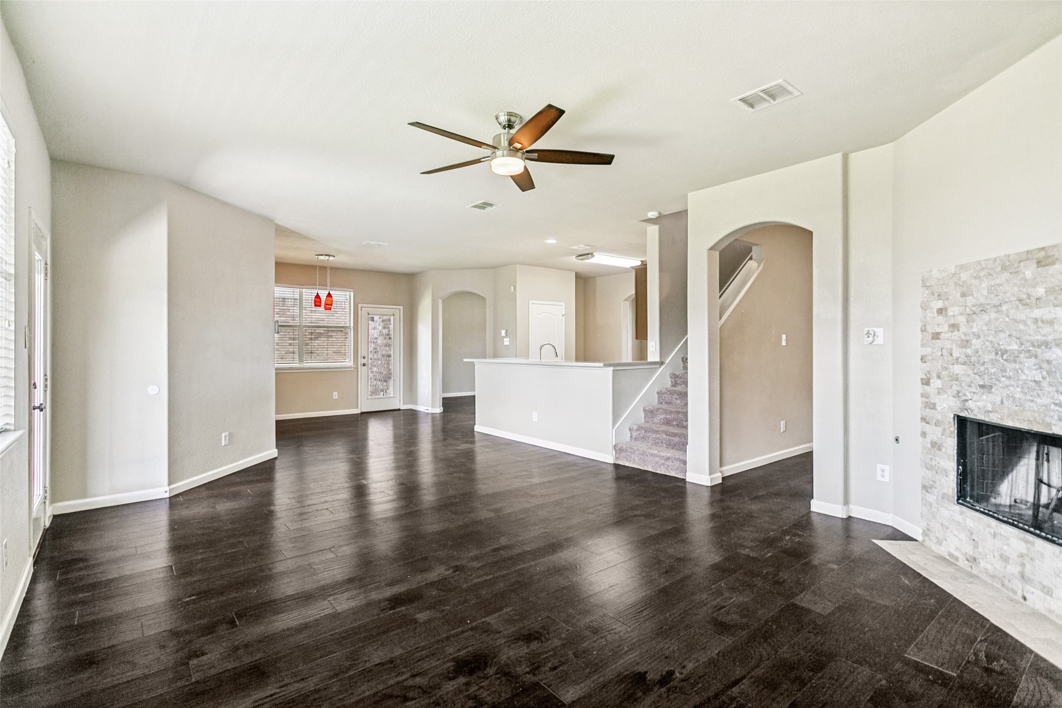 1302 Grapevine Drive