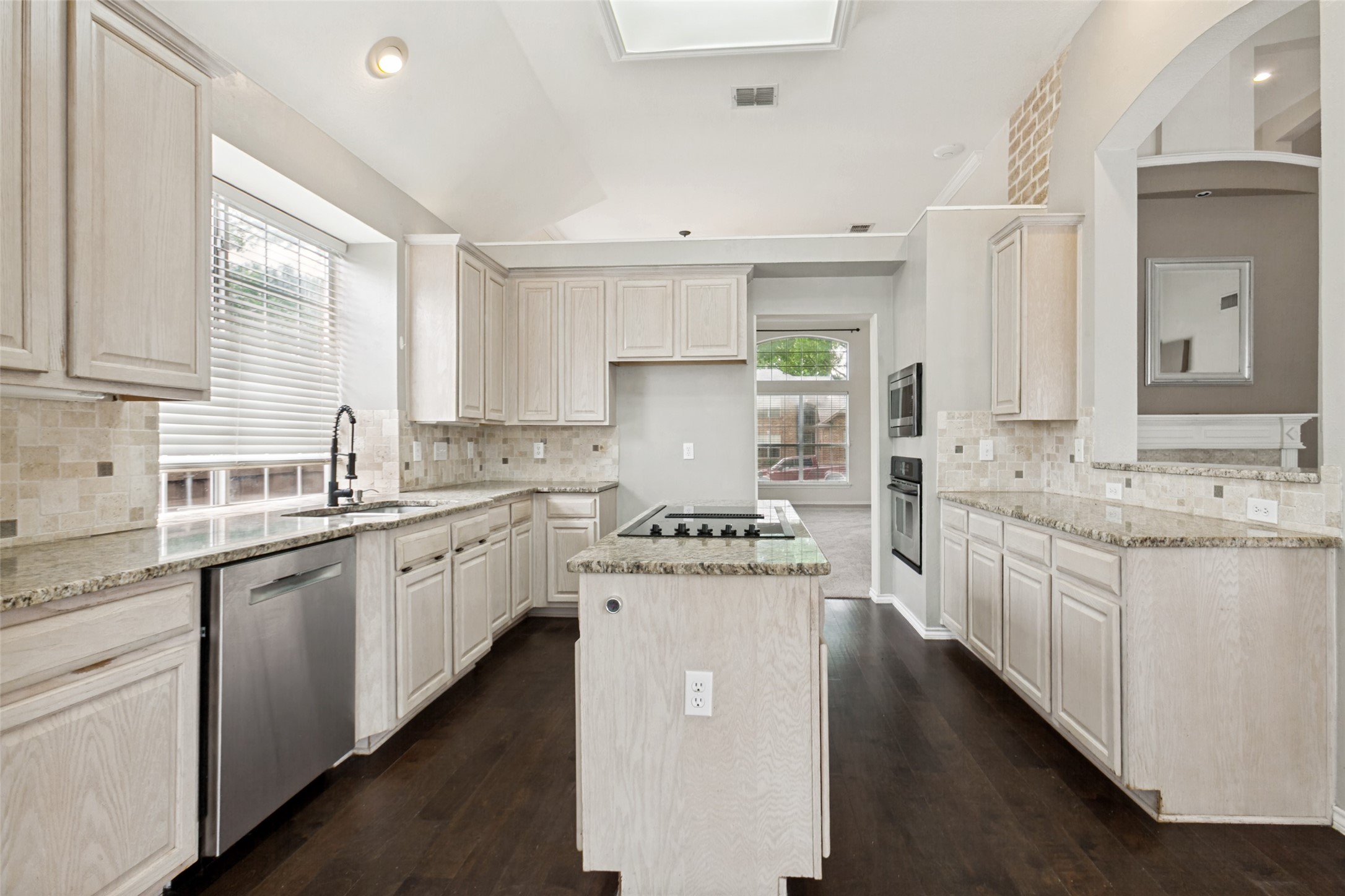 1004 Glendale Court