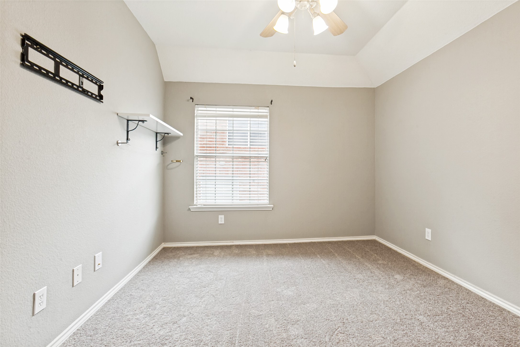 1004 Glendale Court
