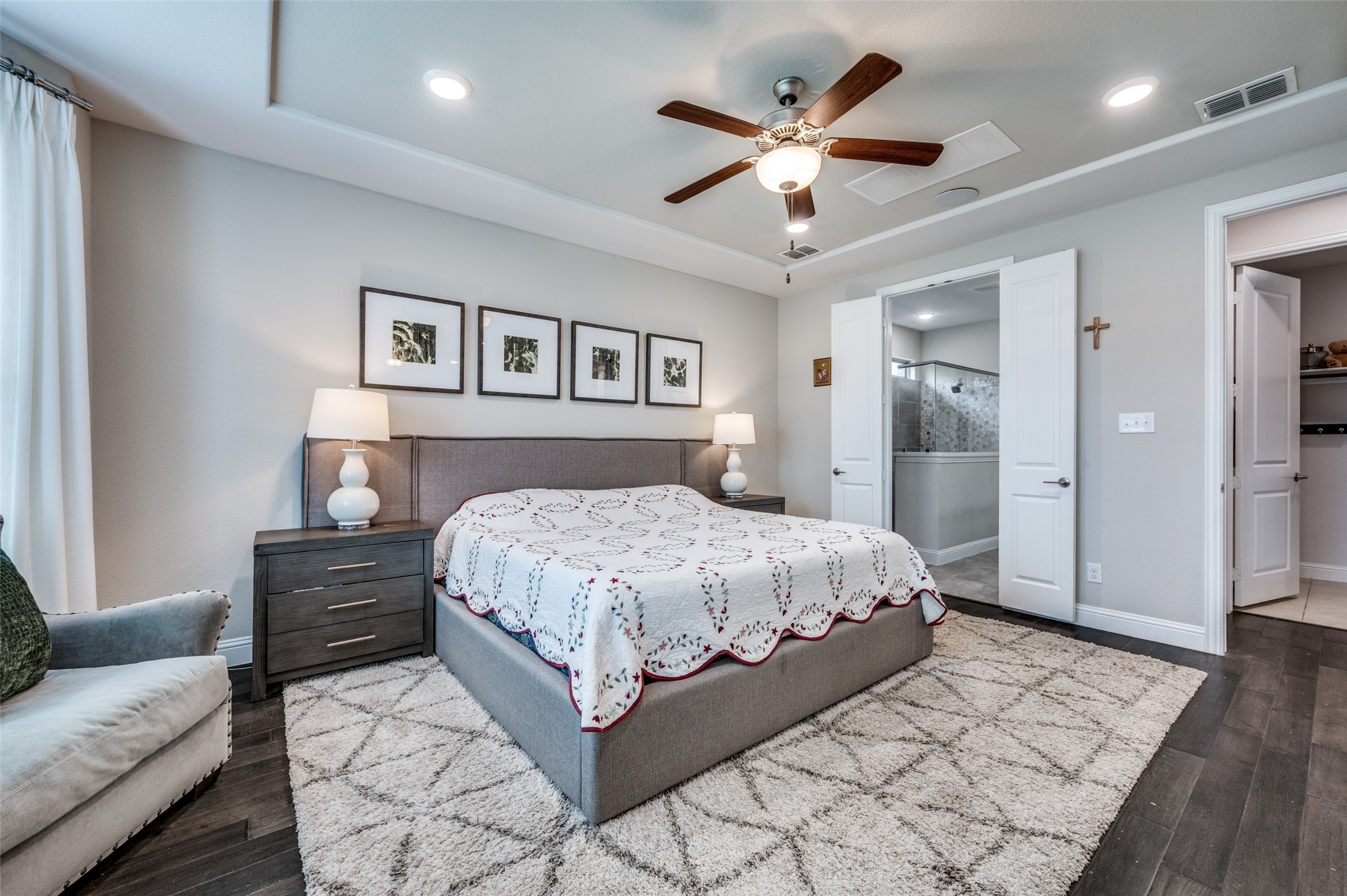 3005 Barefoot Lane