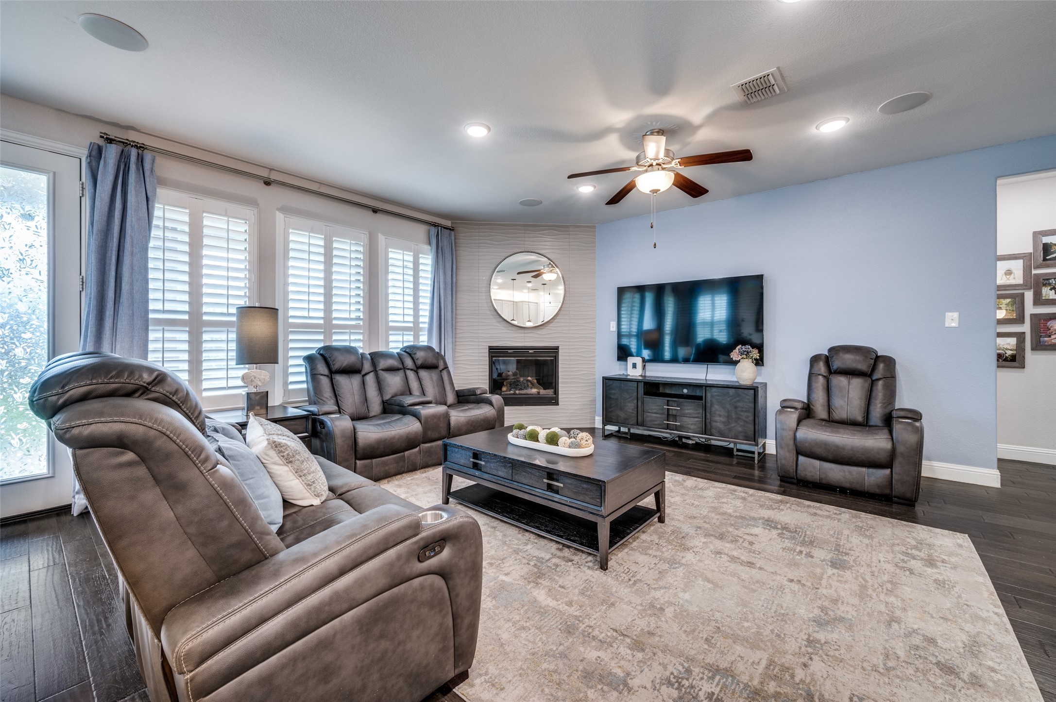 3005 Barefoot Lane