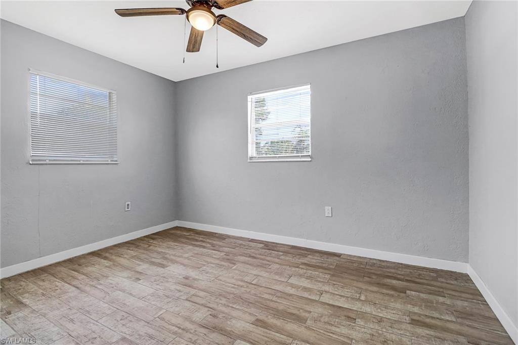 931 Tropical Palm AVE