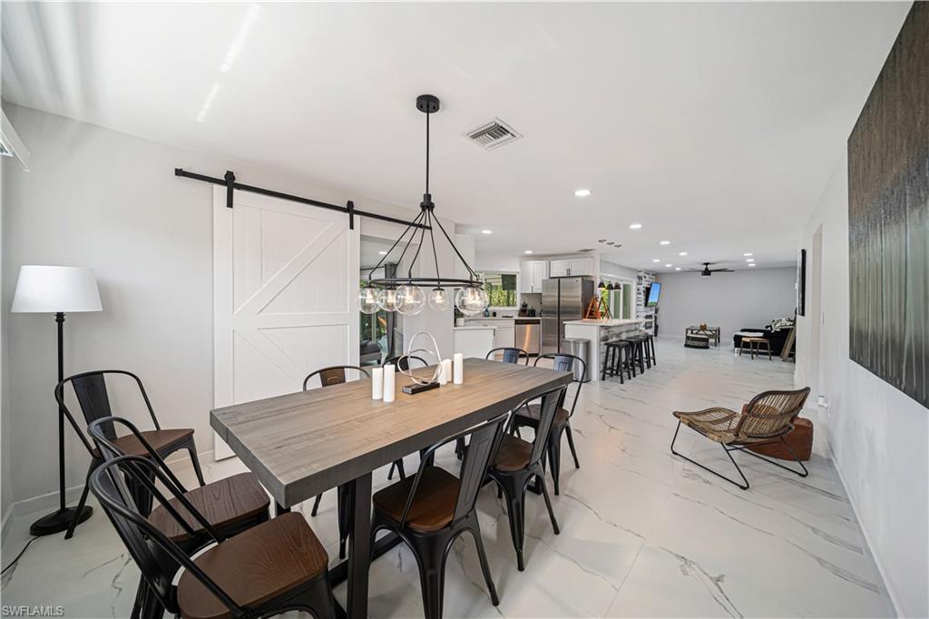 4439 Parrot AVE