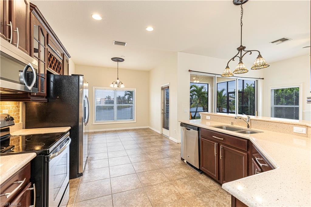 2828 Inlet Cove LN W