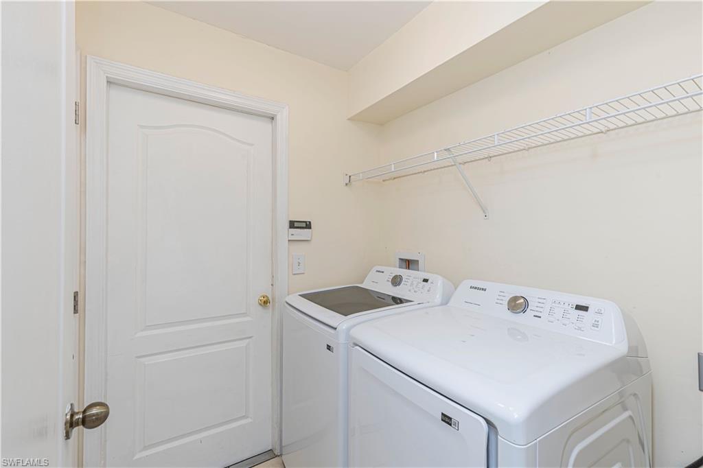 2112 NE 15th PL