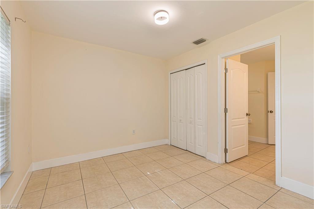 2112 NE 15th PL