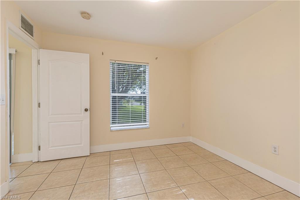 2112 NE 15th PL