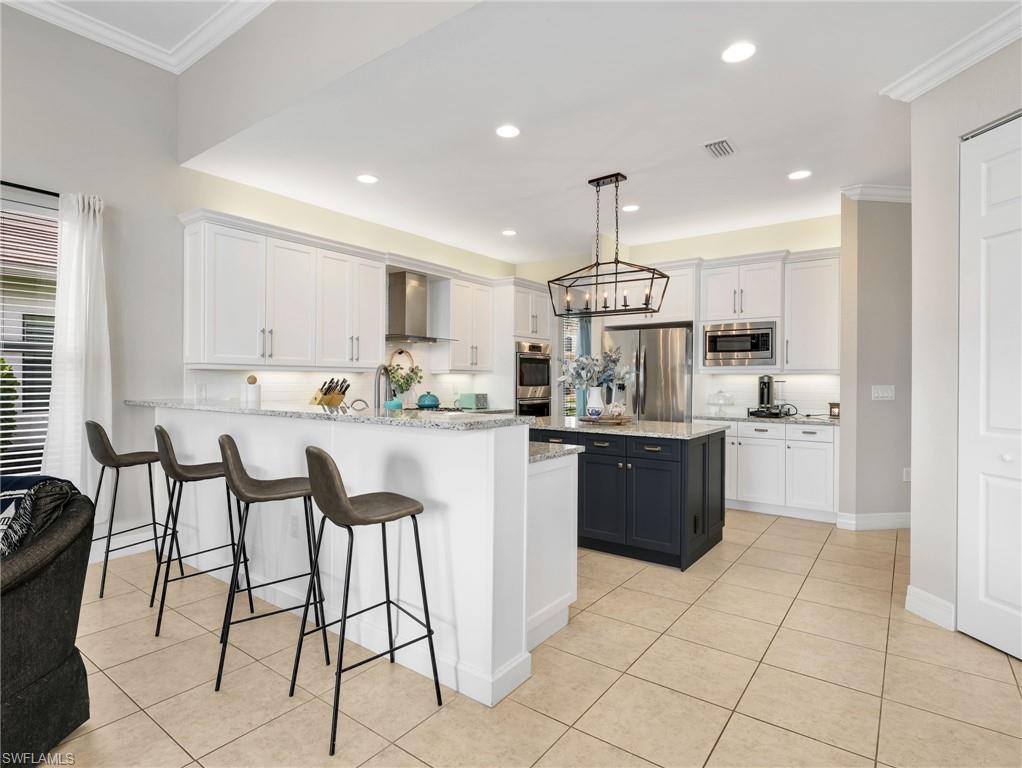 2756 Crystal WAY