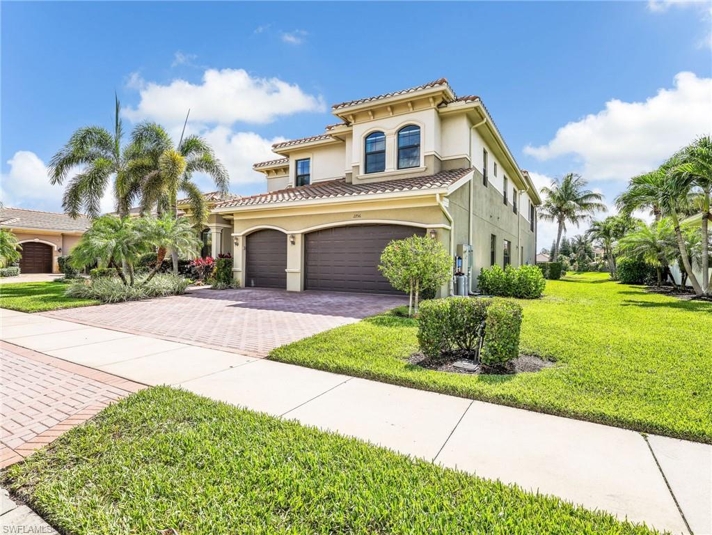 2756 Crystal WAY