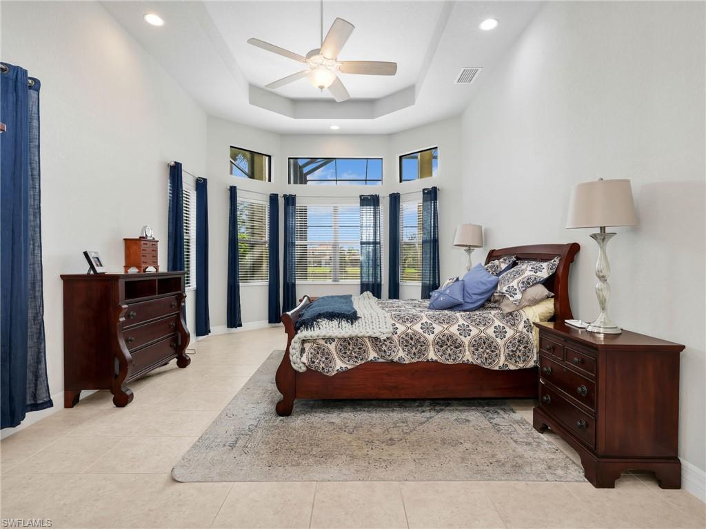 2756 Crystal WAY
