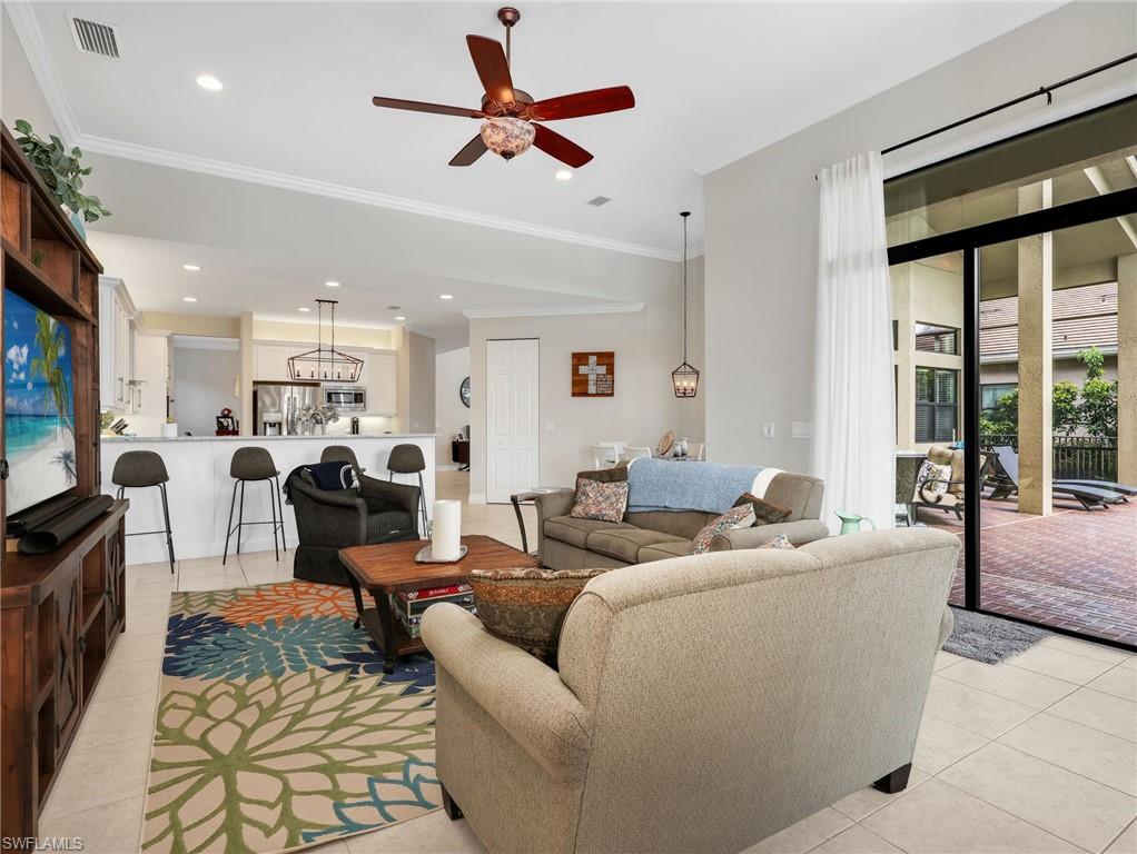 2756 Crystal WAY