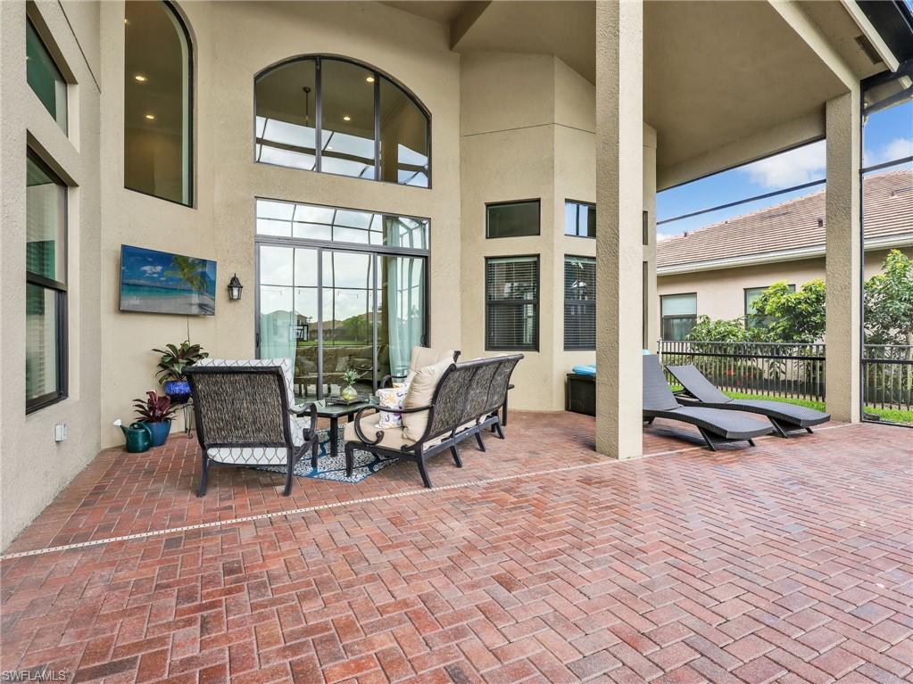 2756 Crystal WAY