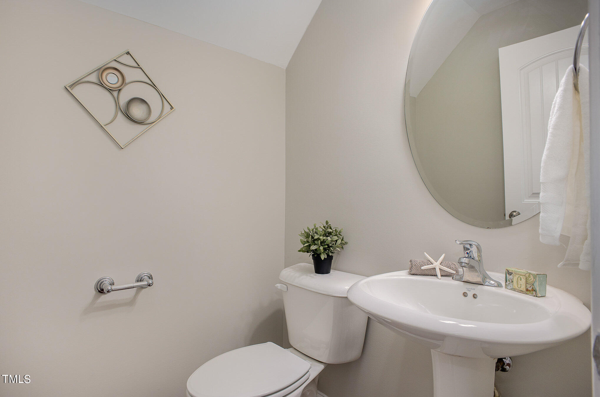 315 Acorn Hollow Place