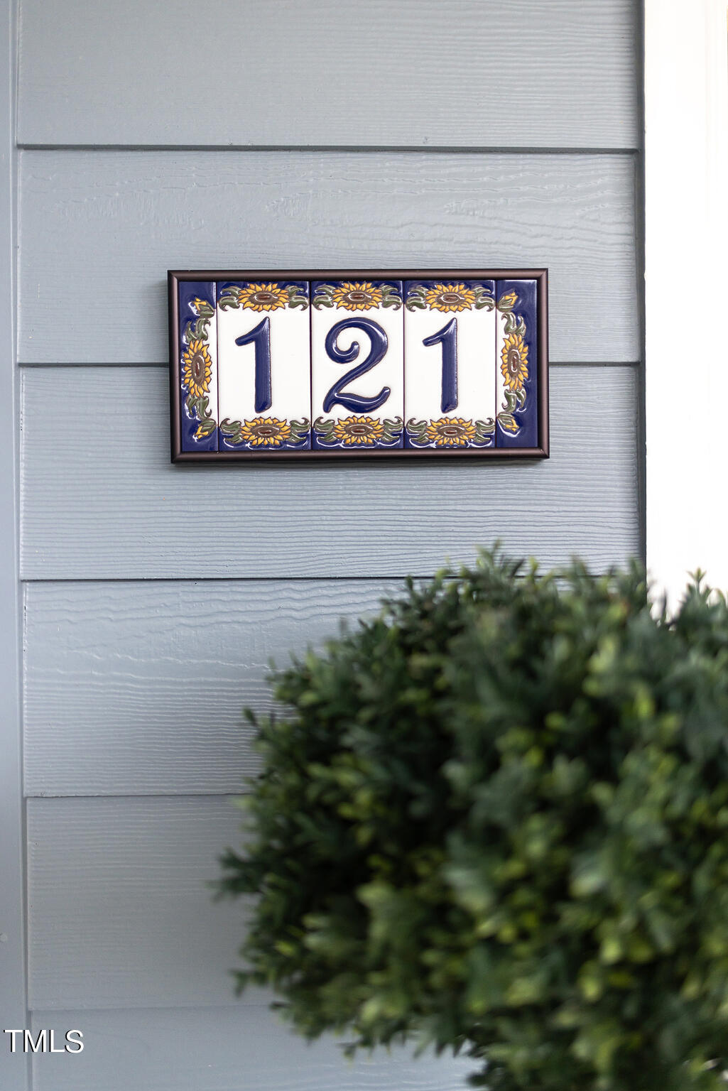 121 Canadian Court