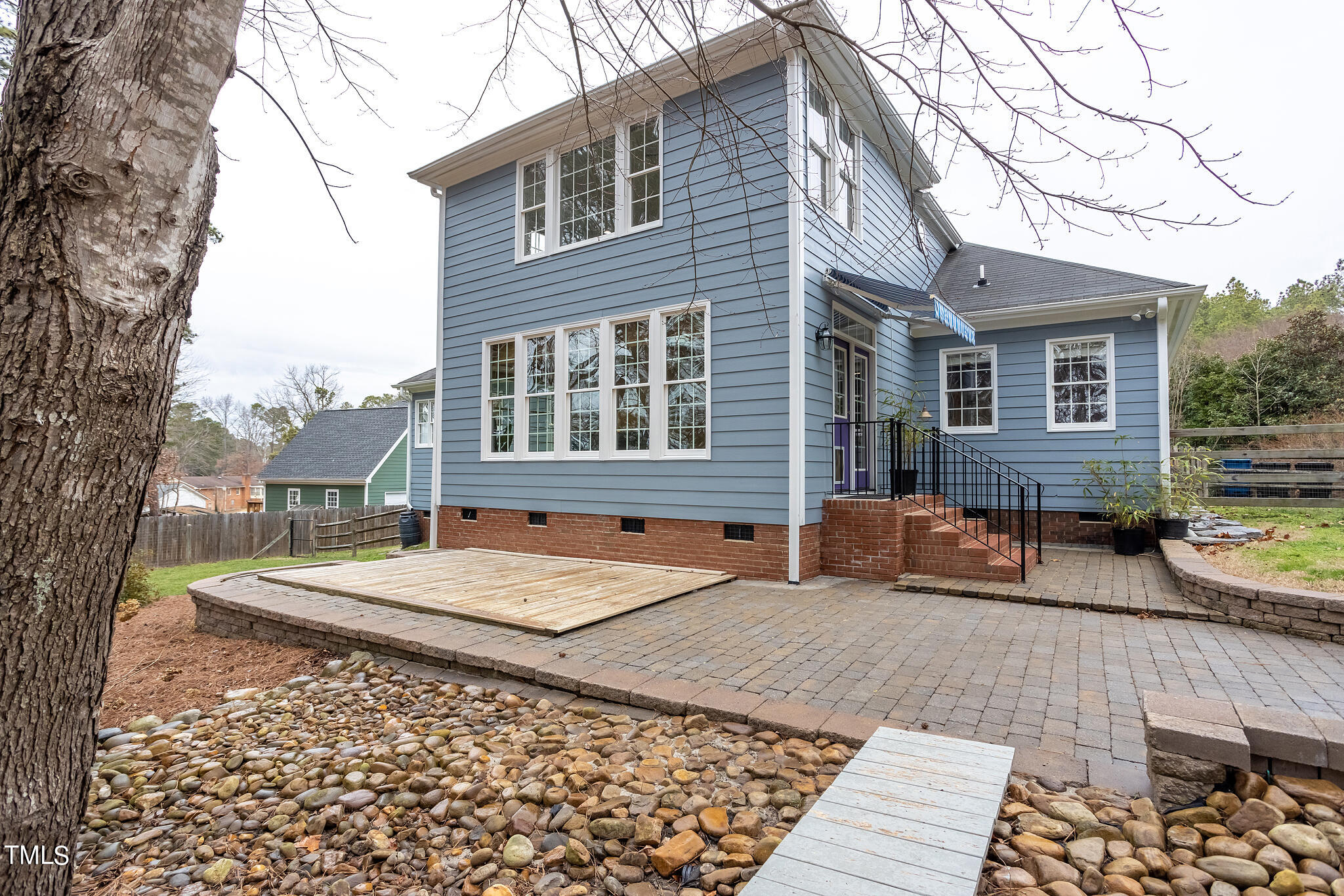 121 Canadian Court