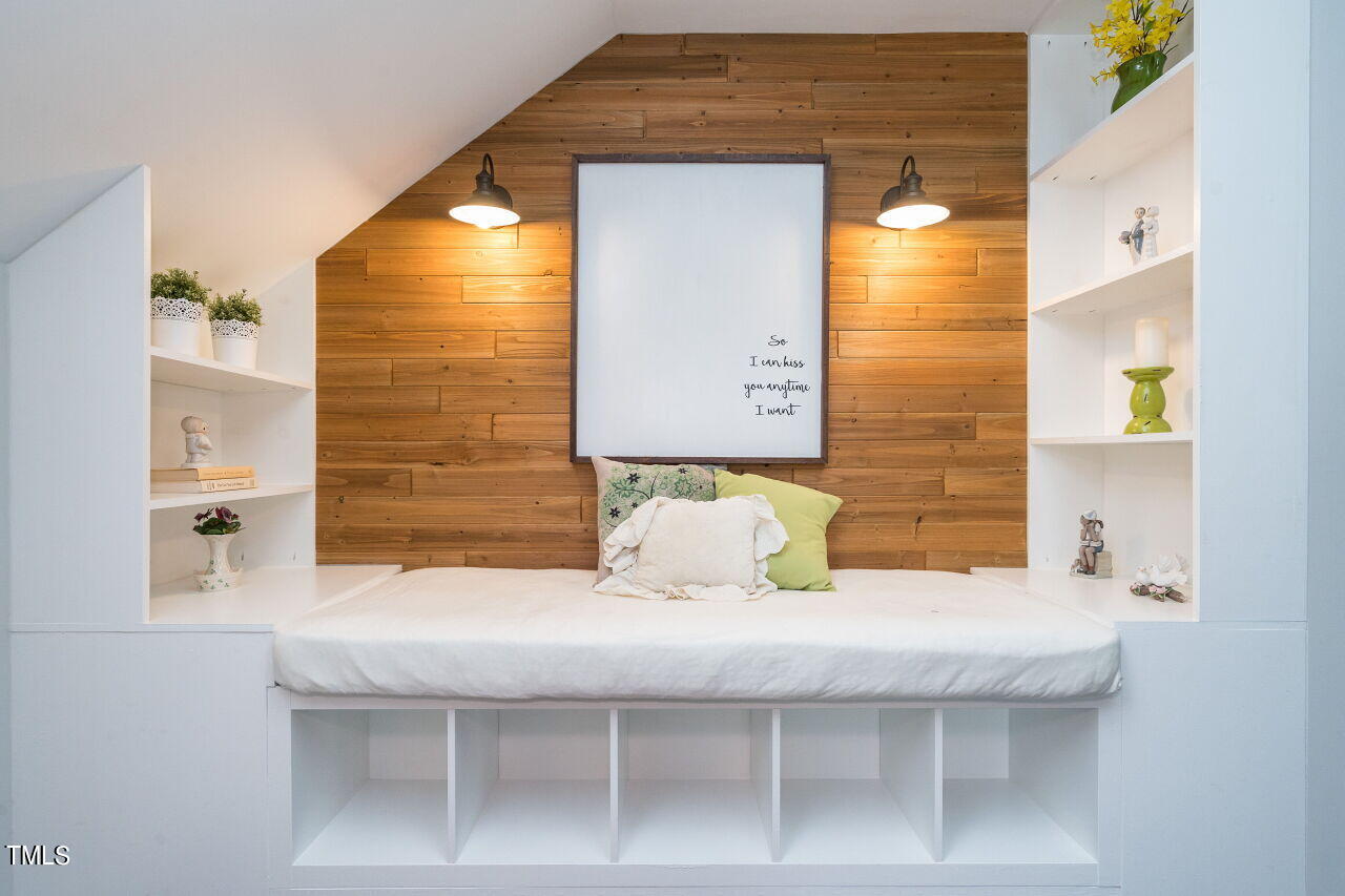 1432 Fairfax Woods Drive