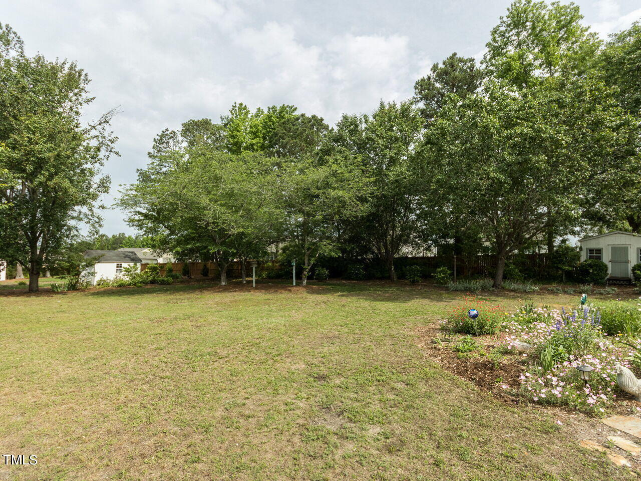 3316 Needle Point Circle