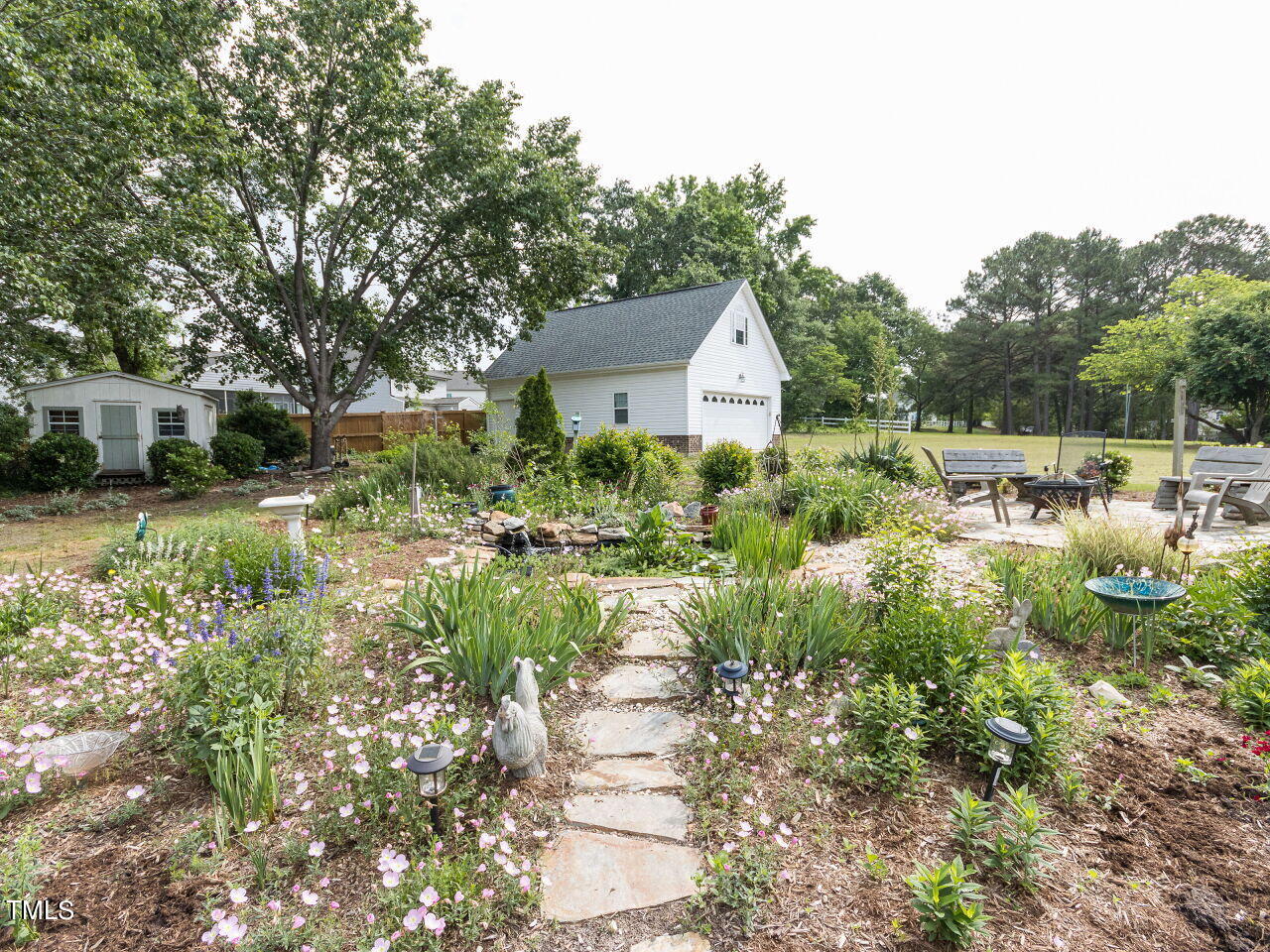 3316 Needle Point Circle