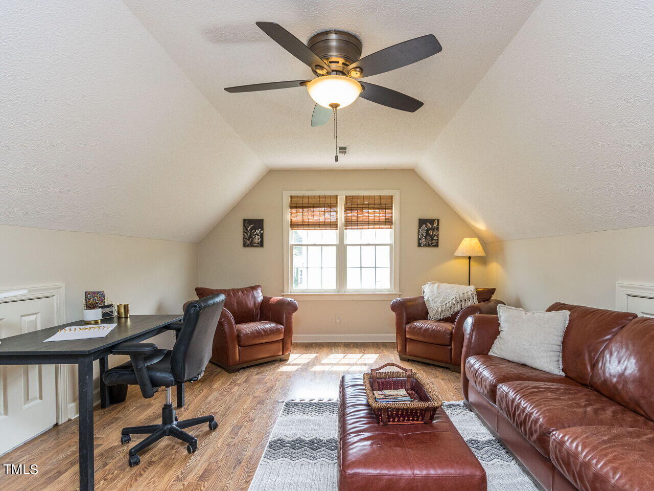 3316 Needle Point Circle