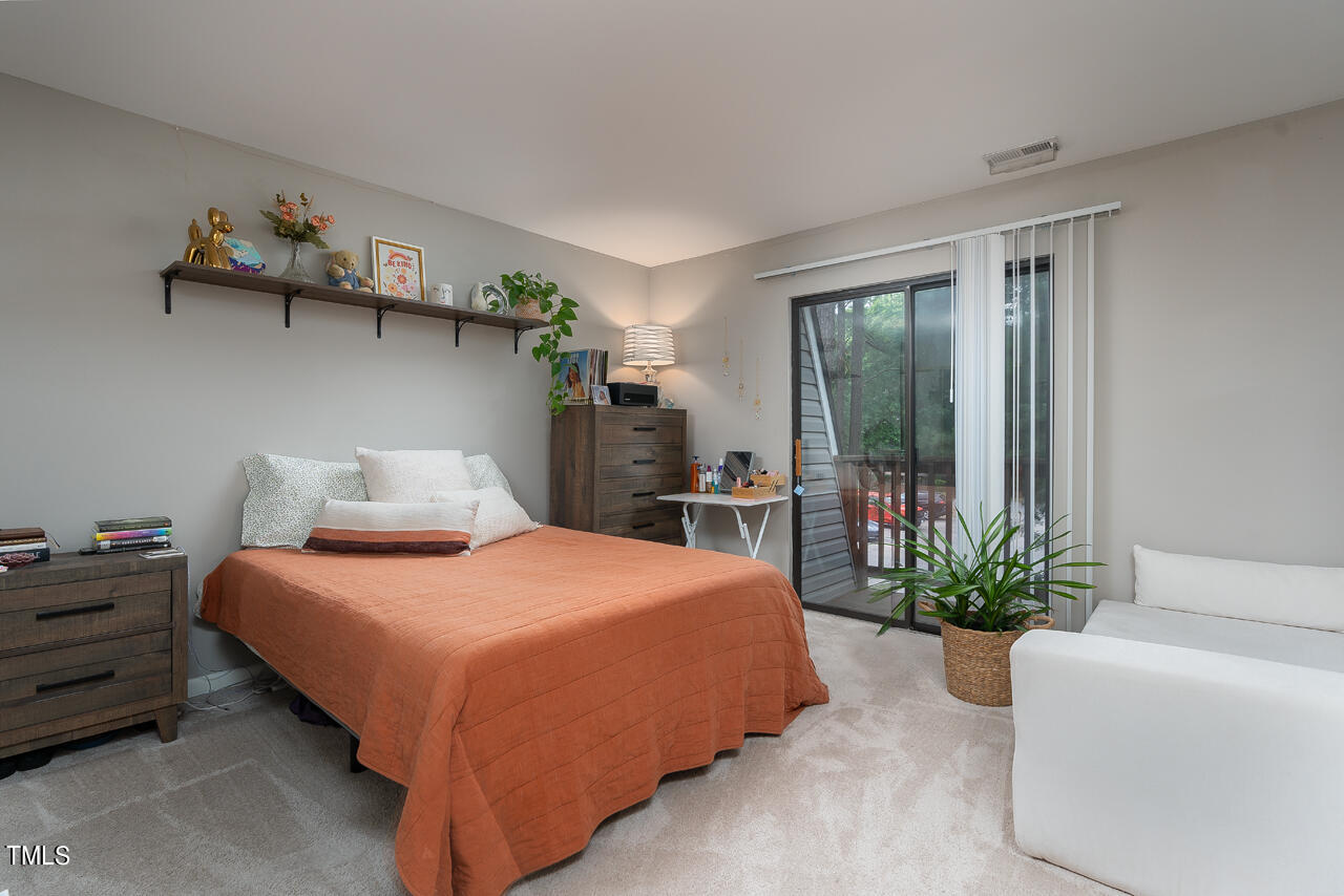 406 Summerwalk Circle