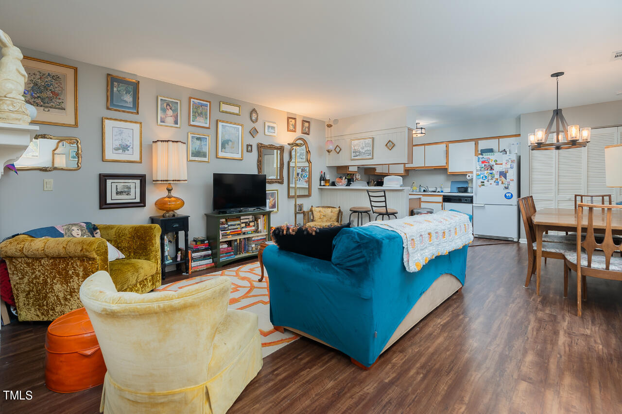 406 Summerwalk Circle