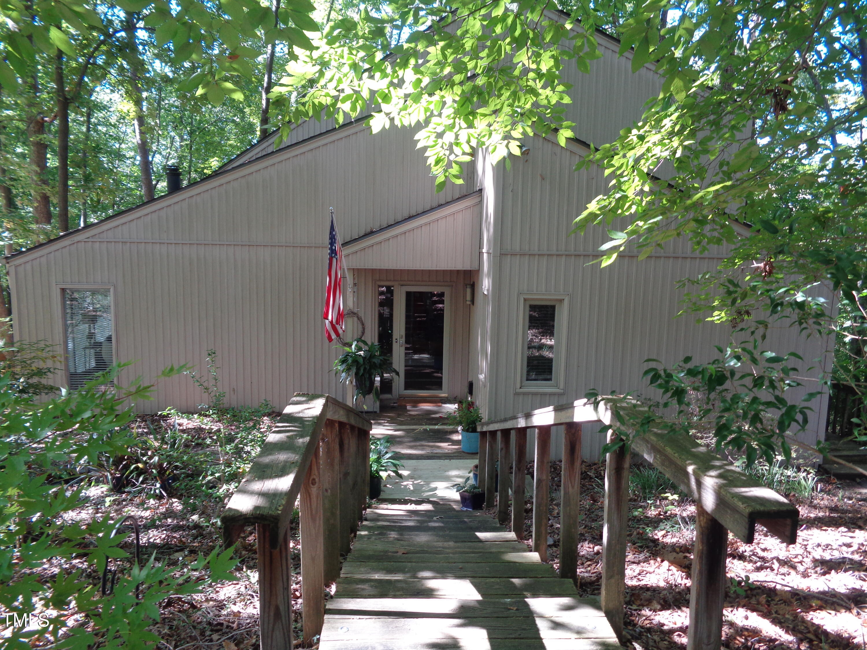 2901 Debra Drive
