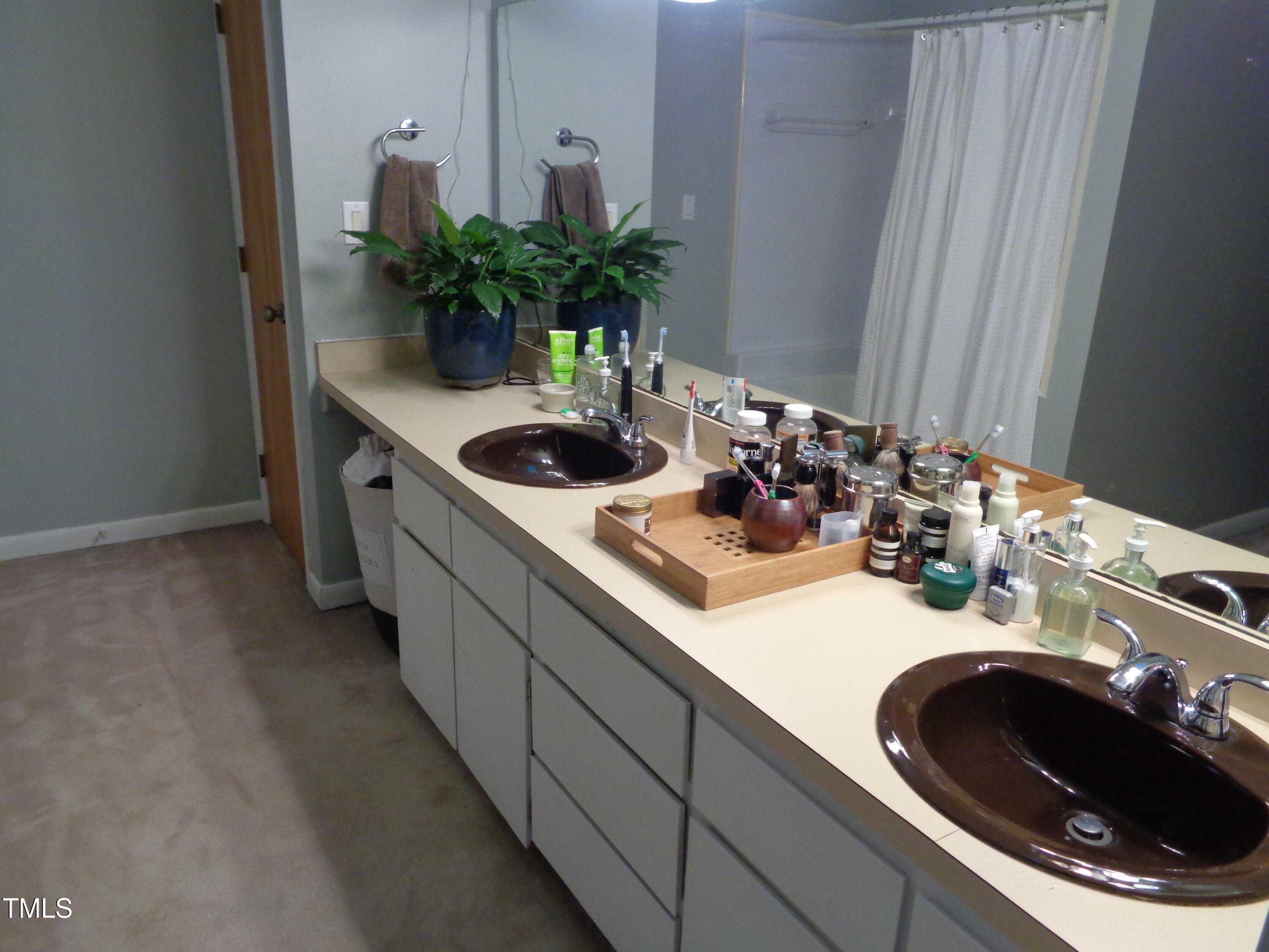 2901 Debra Drive
