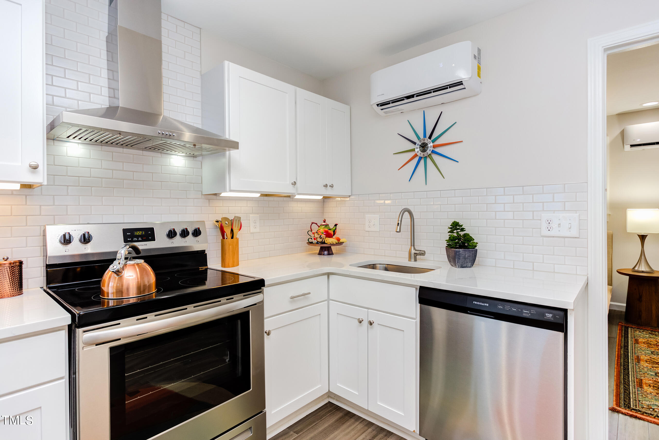 1309 Hudson Avenue # A14