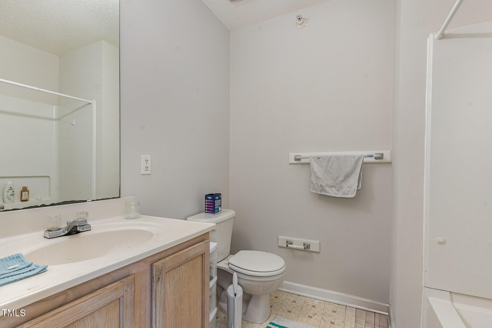 2020 University Woods Road # 203