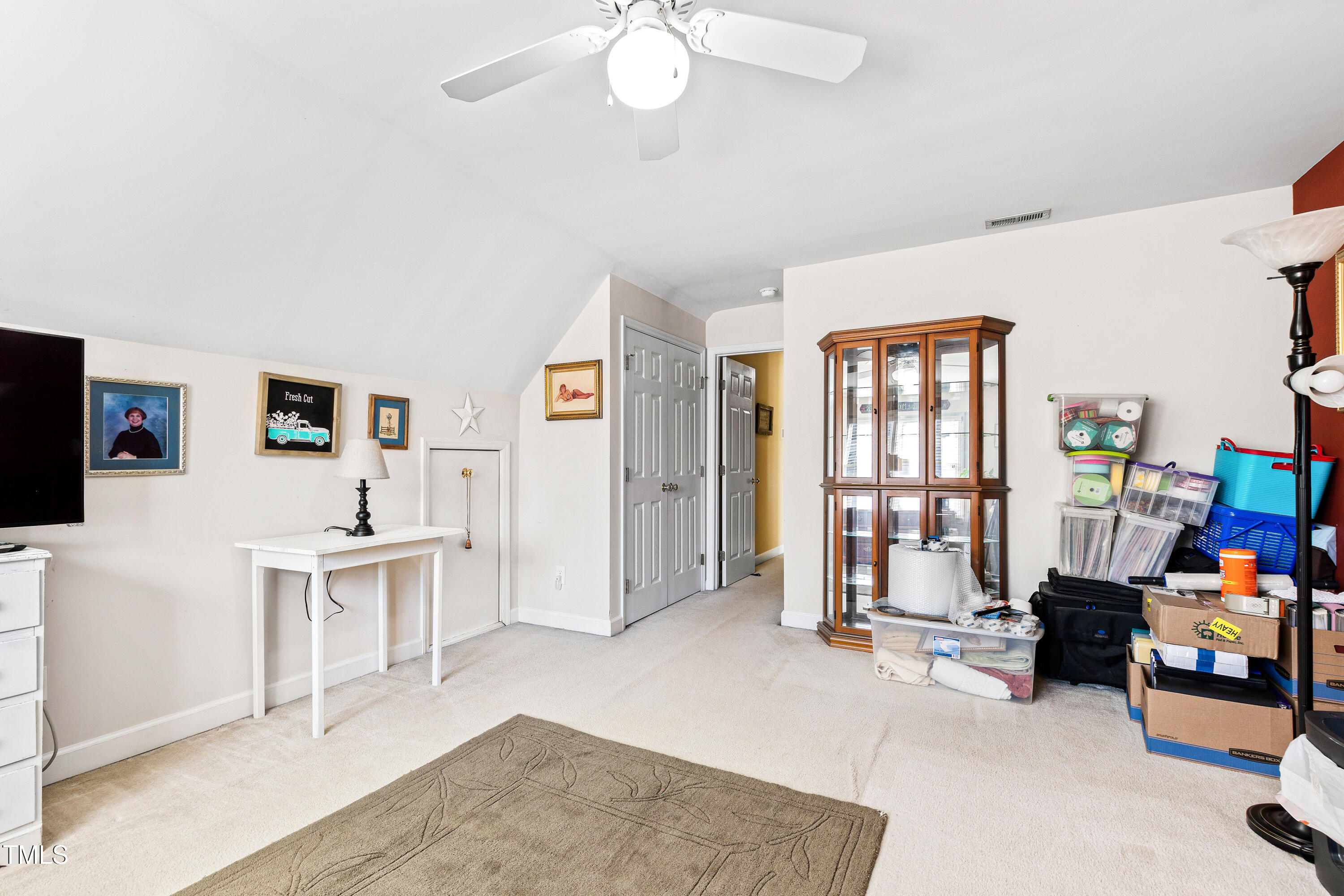 712 Ledgerock Road