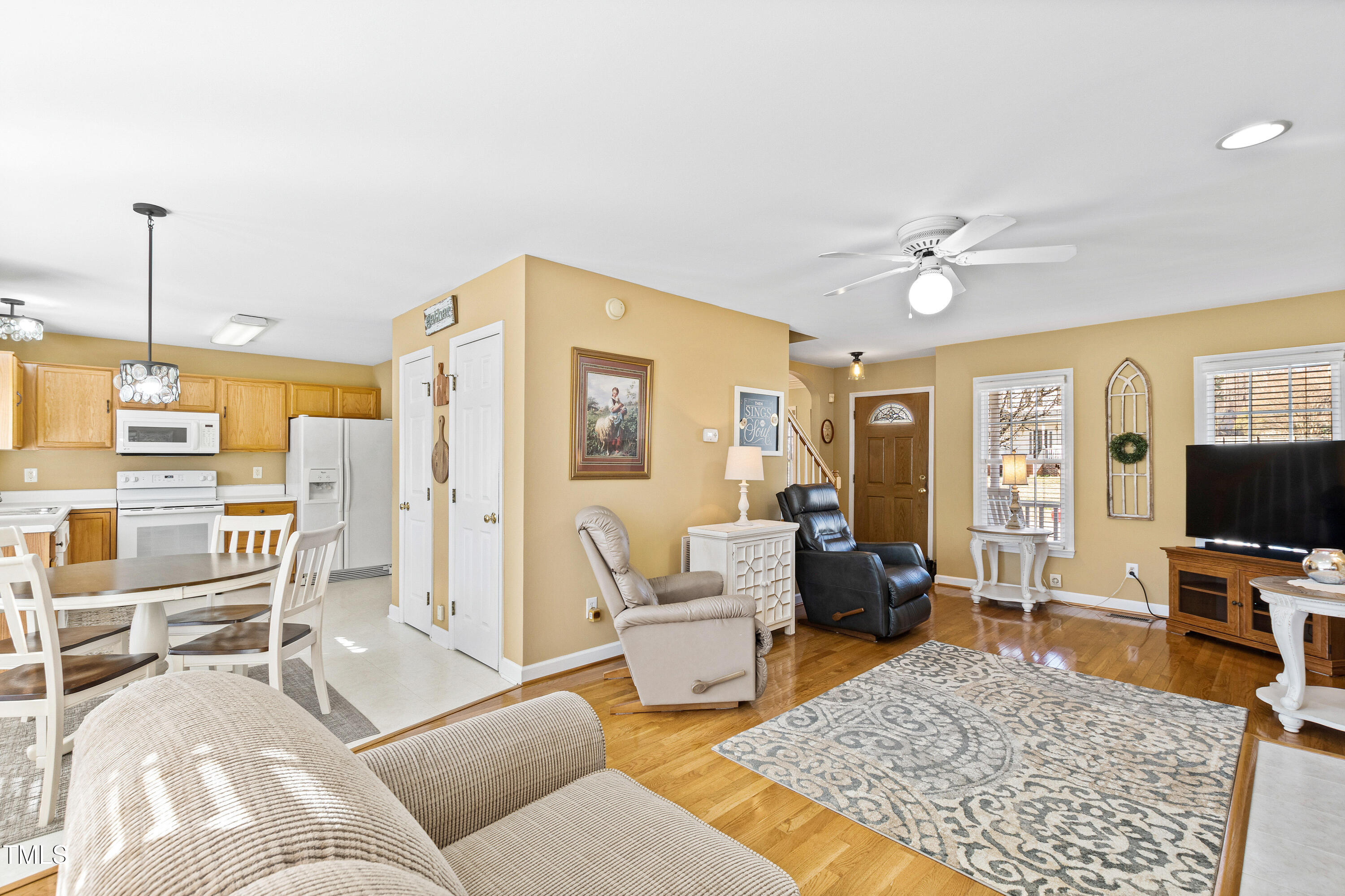 712 Ledgerock Road