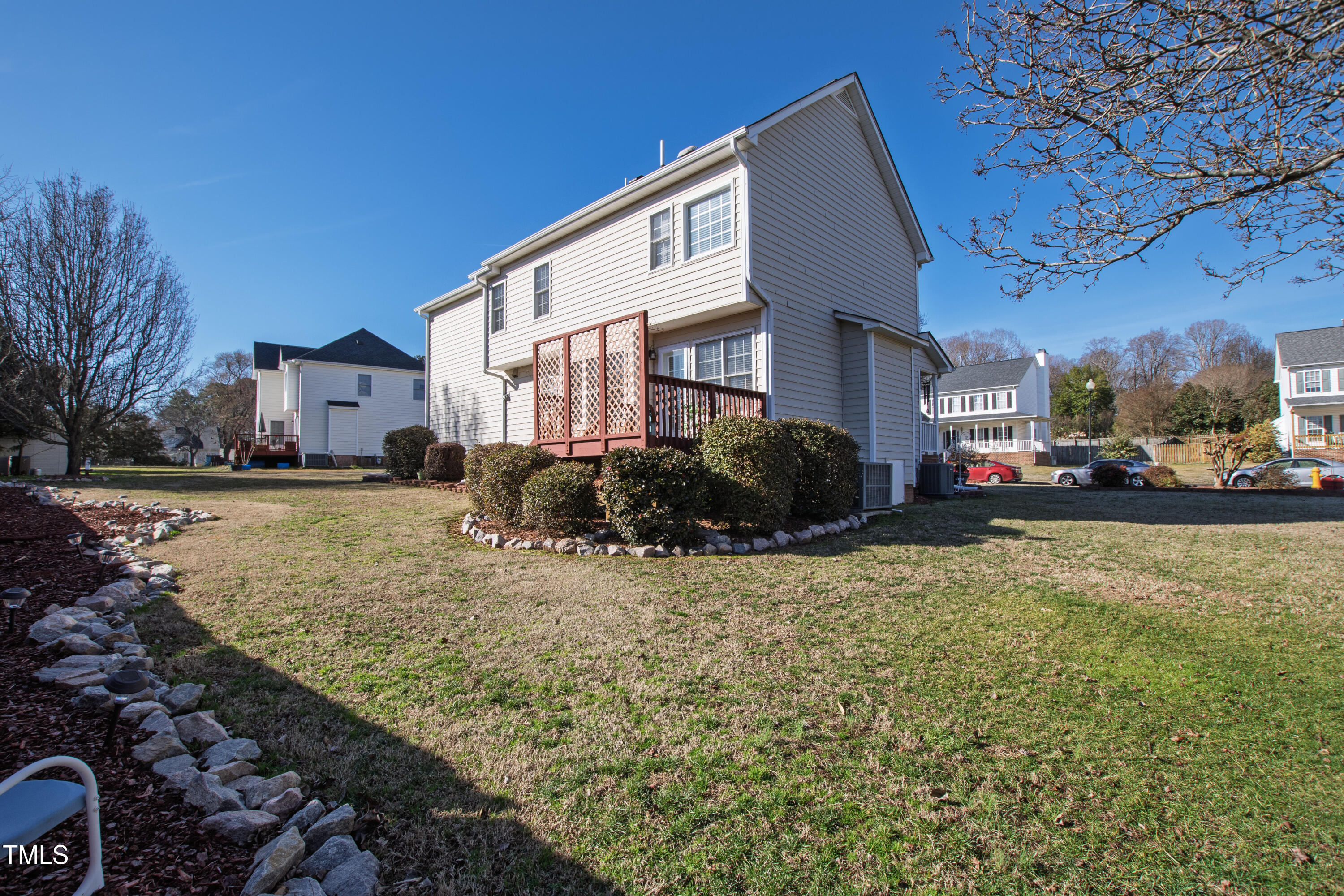 712 Ledgerock Road